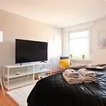 Lichtdurchflutende Wohnoase-kamin-ruhig-kostenloser Parkplatz- 24-7 Self Check-in, Bis Zu 5 Personen, Sehr Geraeumig Paderborn