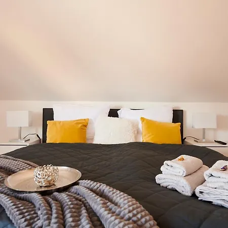 Lichtdurchflutende Wohnoase-stilvoll-ruhig-kostenloser Parkplatz- 24-7 Self Check-in, Bis Zu 5 Personen, Sehr Geraeumig Apartmán Paderborn