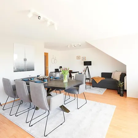 Apartmán Lichtdurchflutende Wohnoase-stilvoll-ruhig-kostenloser Parkplatz- 24-7 Self Check-in, Bis Zu 5 Personen, Sehr Geraeumig Paderborn