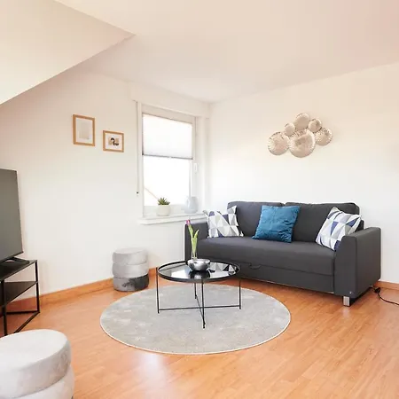 Lichtdurchflutende Wohnoase-stilvoll-ruhig-kostenloser Parkplatz- 24-7 Self Check-in, Bis Zu 5 Personen, Sehr Geraeumig * Paderborn