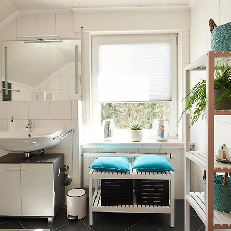 Apartmán Lichtdurchflutende Wohnoase-stilvoll-ruhig-kostenloser Parkplatz- 24-7 Self Check-in, Bis Zu 5 Personen, Sehr Geraeumig *