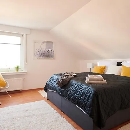 Lichtdurchflutende Wohnoase-stilvoll-ruhig-kostenloser Parkplatz- 24-7 Self Check-in, Bis Zu 5 Personen, Sehr Geraeumig Apartmán