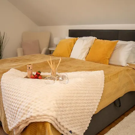 Lichtdurchflutende Wohnoase-kamin-ruhig-kostenloser Parkplatz- 24-7 Self Check-in, Bis Zu 5 Personen, Sehr Geraeumig Appartement Paderborn