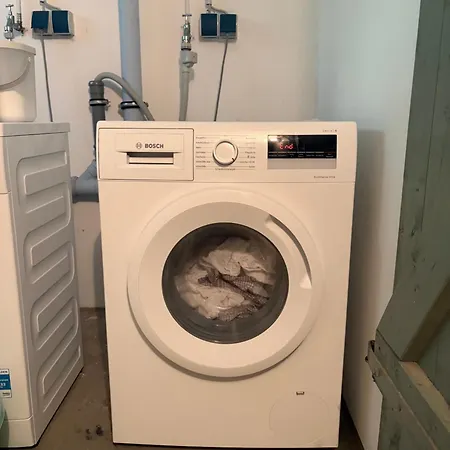 Lichtdurchflutende Wohnoase-kamin-ruhig-kostenloser Parkplatz- 24-7 Self Check-in, Bis Zu 5 Personen, Sehr Geraeumig Appartement *