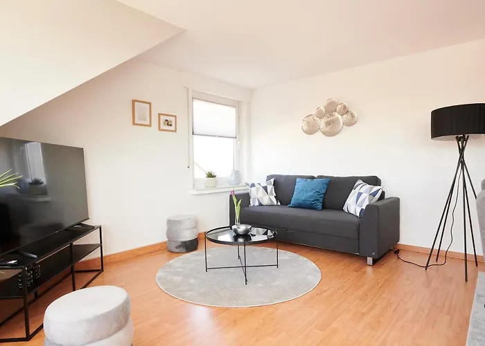 Lichtdurchflutende Wohnoase-stilvoll-ruhig-kostenloser Parkplatz- 24-7 Self Check-in, Bis Zu 5 Personen, Sehr Geraeumig * 帕德博恩