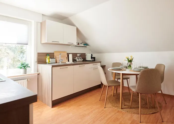 公寓 Lichtdurchflutende Wohnoase-stilvoll-ruhig-kostenloser Parkplatz- 24-7 Self Check-in, Bis Zu 5 Personen, Sehr Geraeumig