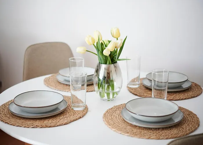 Lichtdurchflutende Wohnoase-stilvoll-ruhig-kostenloser Parkplatz- 24-7 Self Check-in, Bis Zu 5 Personen, Sehr Geraeumig 帕德博恩