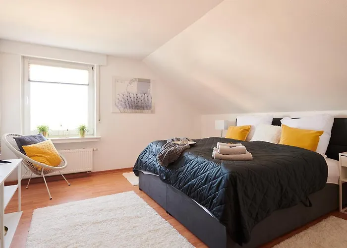 Lichtdurchflutende Wohnoase-stilvoll-ruhig-kostenloser Parkplatz- 24-7 Self Check-in, Bis Zu 5 Personen, Sehr Geraeumig 公寓