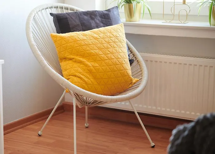 公寓 Lichtdurchflutende Wohnoase-stilvoll-ruhig-kostenloser Parkplatz- 24-7 Self Check-in, Bis Zu 5 Personen, Sehr Geraeumig